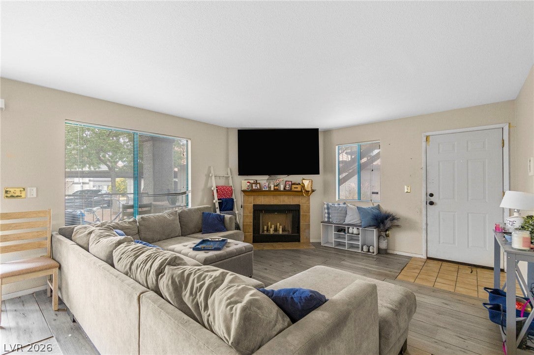 1575 W Warm Springs Road 1313