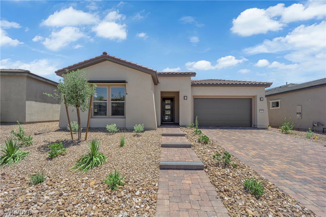 32 Stone Yucca Court
