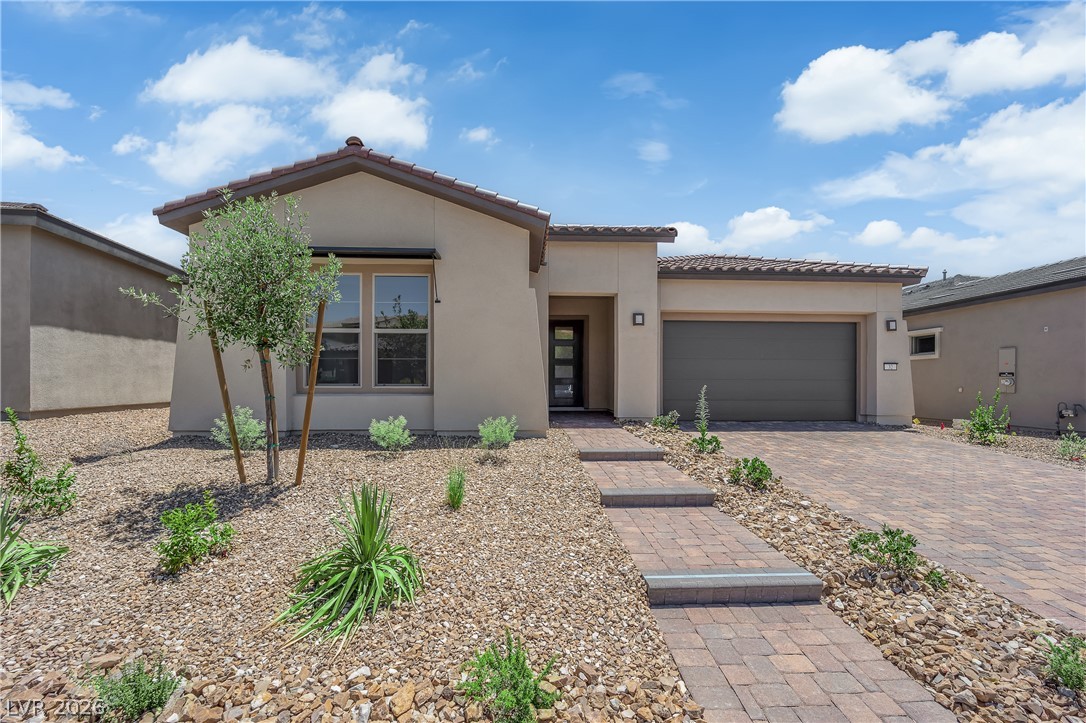 32 Stone Yucca Court