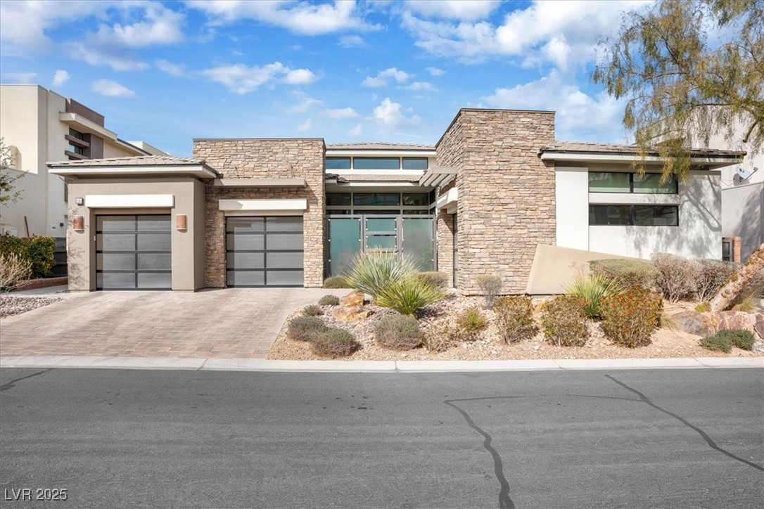 32 Hunting Horn Drive
