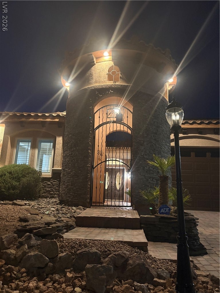 977 Rhyolite Terrace