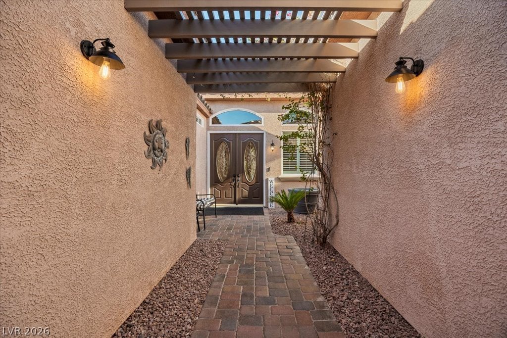 977 Rhyolite Terrace