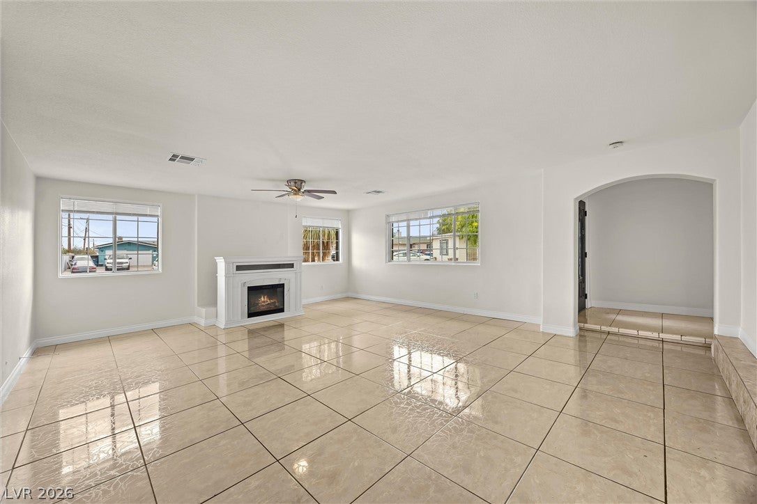 4122 Parkwood Circle