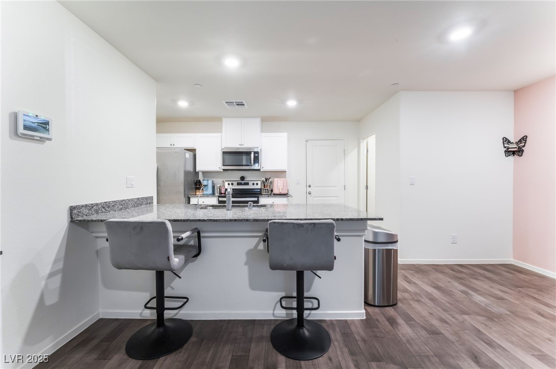 1145 Meadow Sparrow Place, Henderson, Nevada image 6