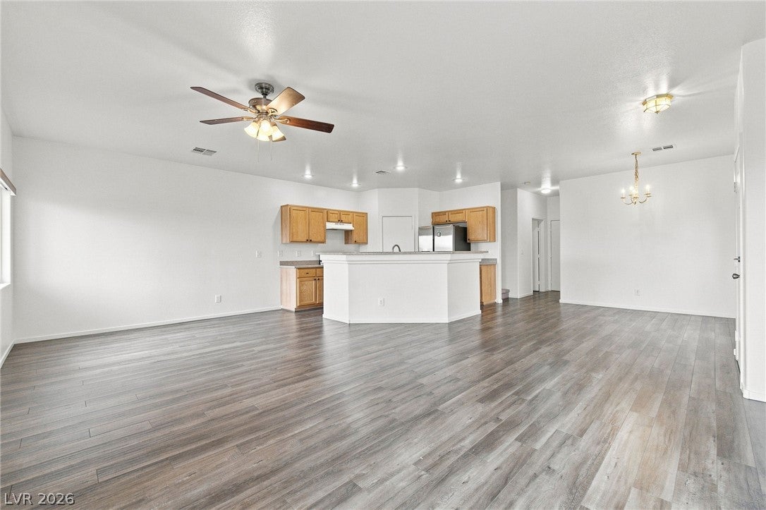 6445 Za Zu Pitts Avenue 103