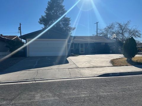 Photo of 3905 La Pasada Avenue, Las Vegas, NV 89102 (MLS # 2743812)