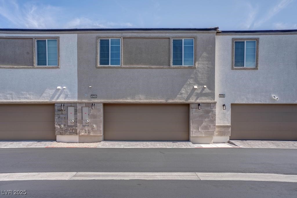 Las Vegas, Nevada 89113, United States, 3 Bedrooms Bedrooms, ,2 BathroomsBathrooms,Residential,Active,97703