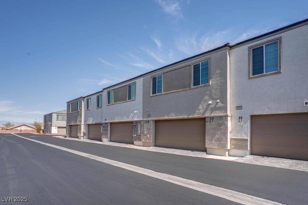 Las Vegas, Nevada 89113, United States, 3 Bedrooms Bedrooms, ,2 BathroomsBathrooms,Residential,Active,97703