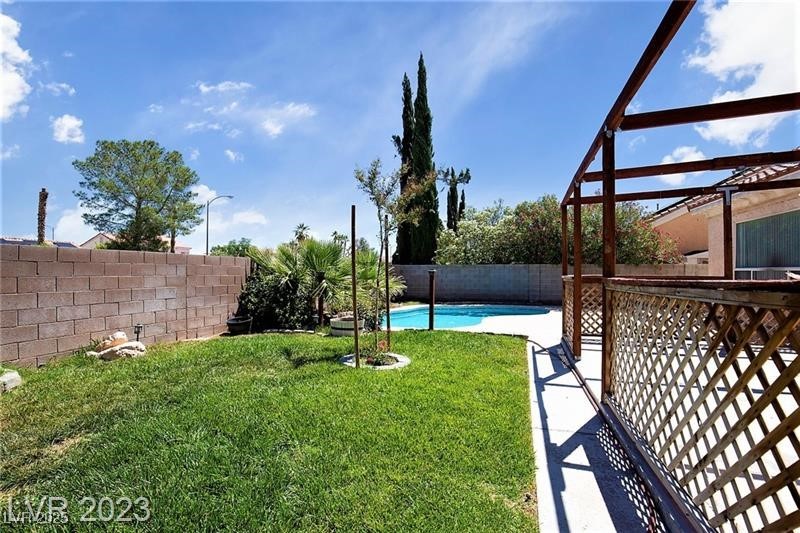 1718 Woodward Heights Way