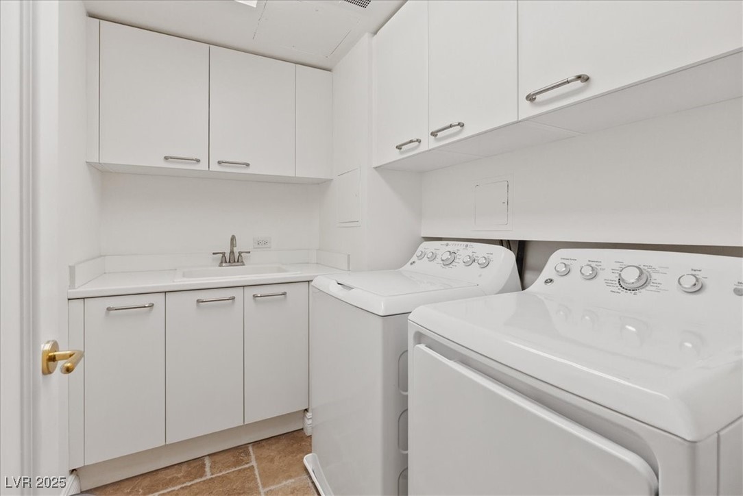 Las Vegas, Nevada 89109, United States, 3 Bedrooms Bedrooms, ,3 BathroomsBathrooms,Residential,Active,198688