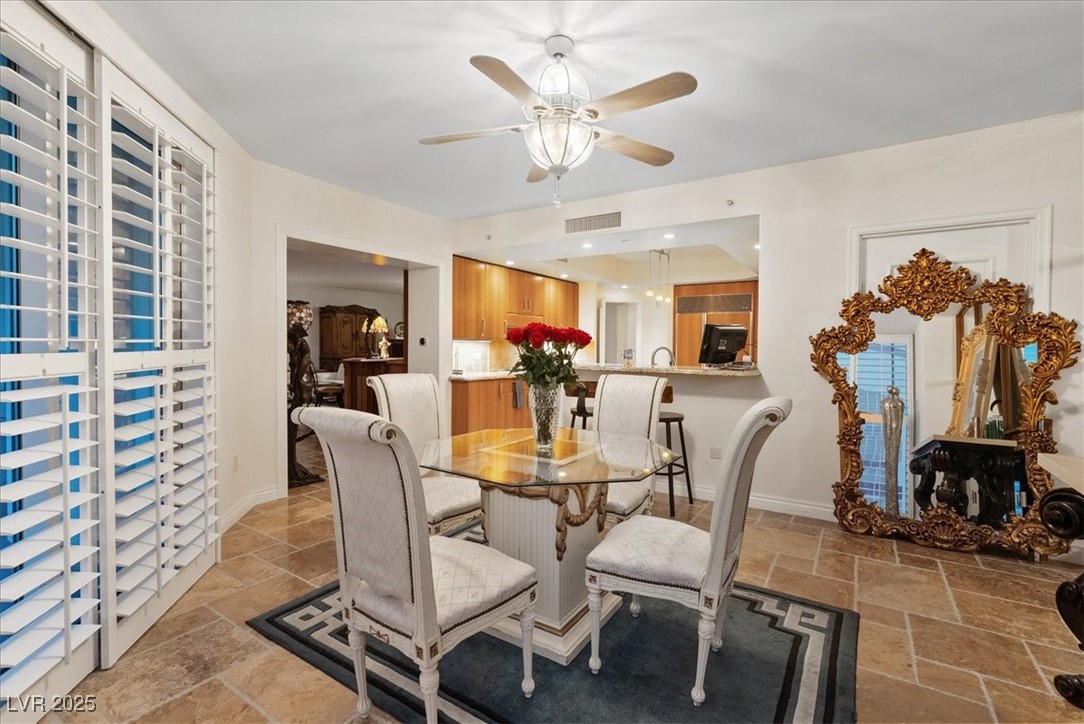 Las Vegas, Nevada 89109, United States, 3 Bedrooms Bedrooms, ,3 BathroomsBathrooms,Residential,Active,198688