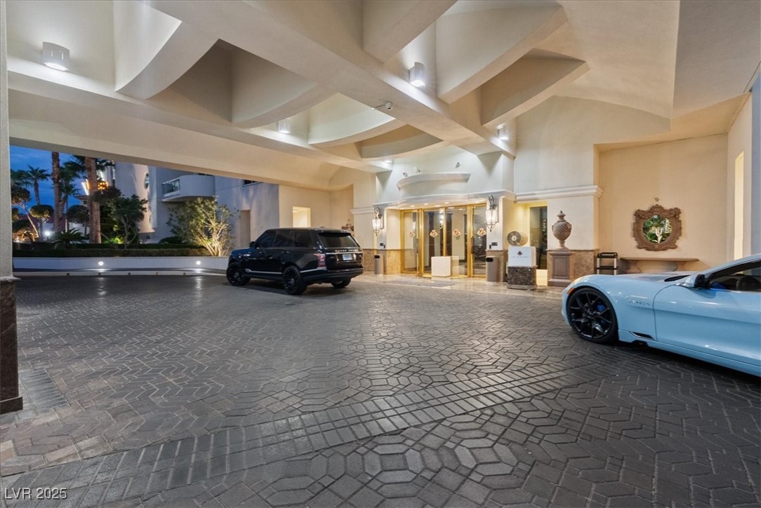 Las Vegas, Nevada 89109, United States, 3 Bedrooms Bedrooms, ,3 BathroomsBathrooms,Residential,Active,198688