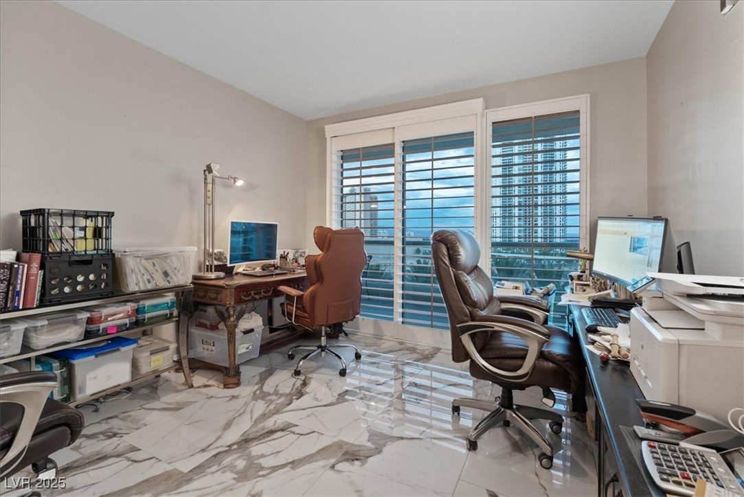 Las Vegas, Nevada 89109, United States, 3 Bedrooms Bedrooms, ,3 BathroomsBathrooms,Residential,Active,198688