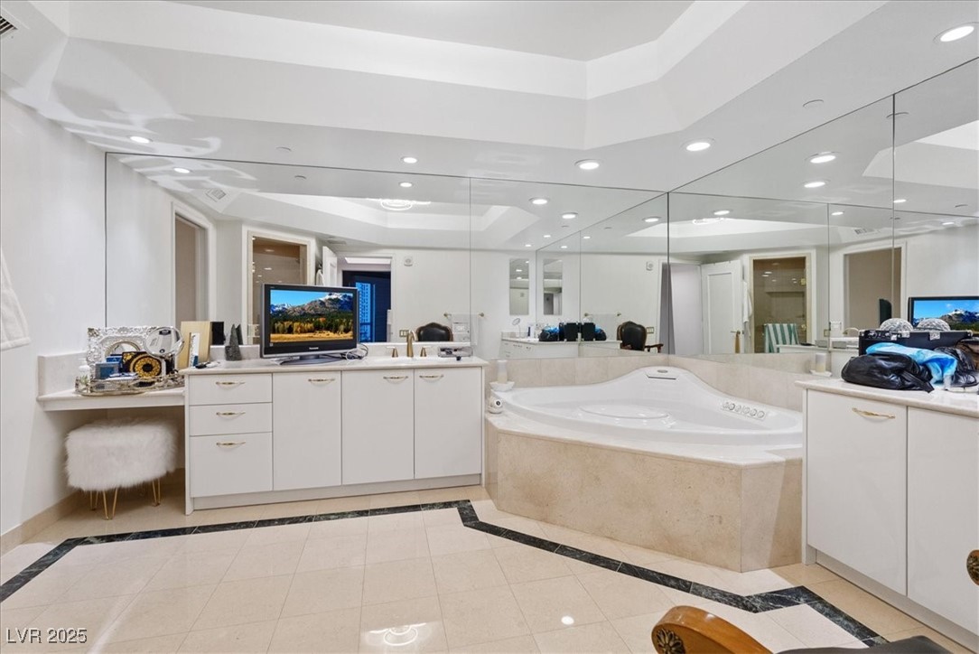 Las Vegas, Nevada 89109, United States, 3 Bedrooms Bedrooms, ,3 BathroomsBathrooms,Residential,Active,198688