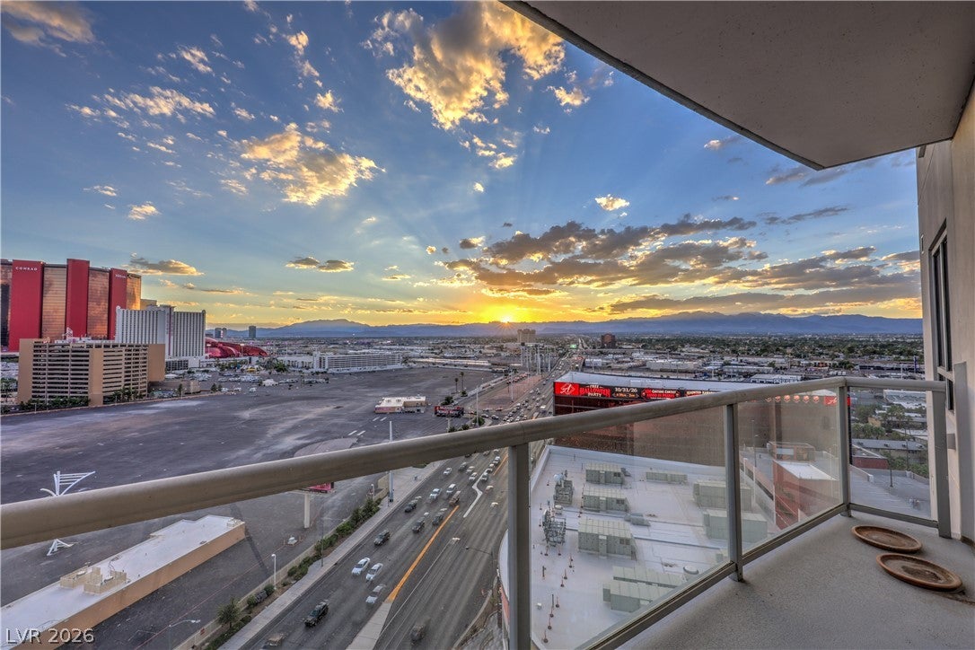 200 W Sahara Avenue 1602