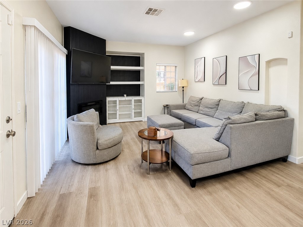 4730 E Craig Road 1043