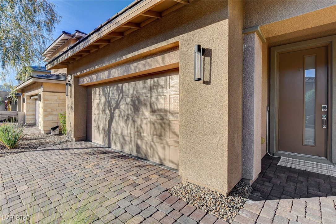 9716 Jade Rise Avenue