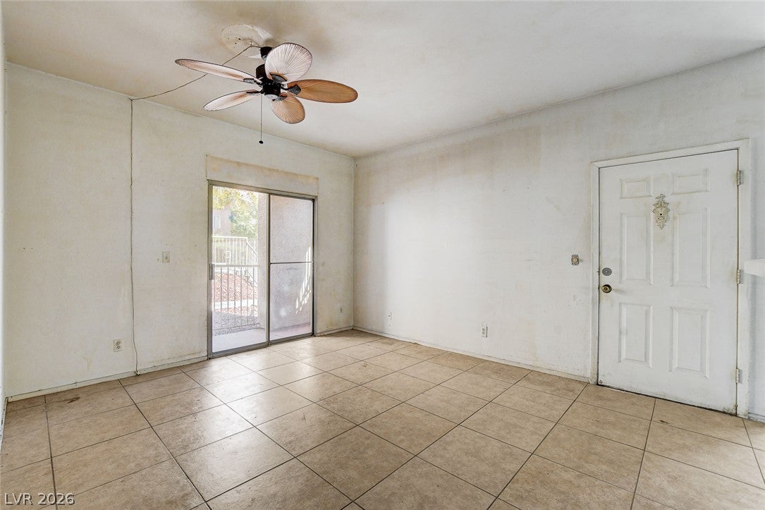 2110 Los Feliz Street 1023