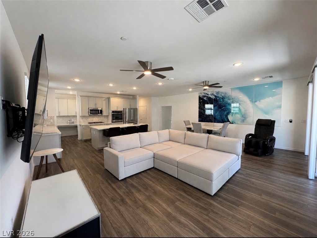 2555 Hampton Road 4205
