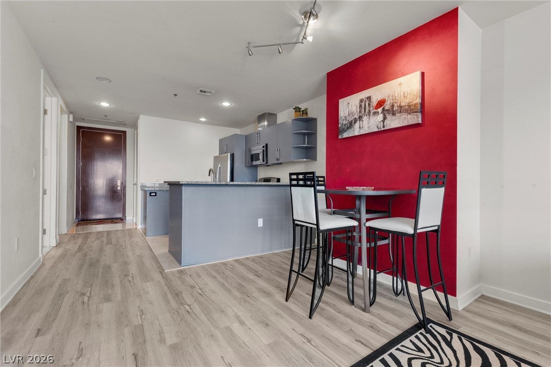 4575 Dean Martin Drive 1103