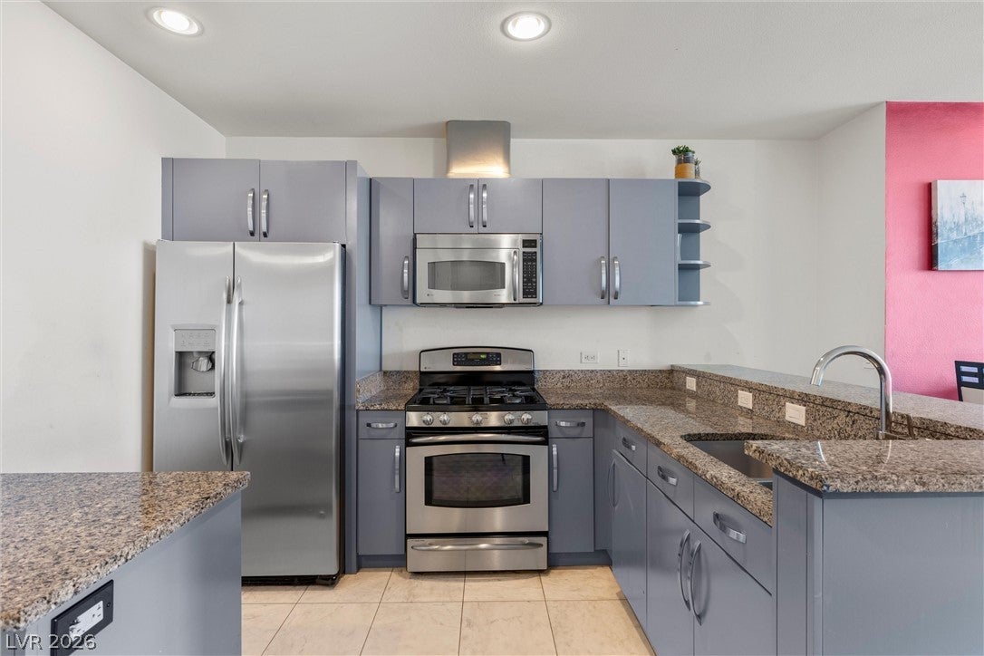 4575 Dean Martin Drive 1103