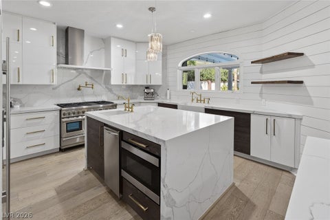 Tiny photo for 2239 Chatsworth Court, Henderson, NV 89074 (MLS # 2768045)