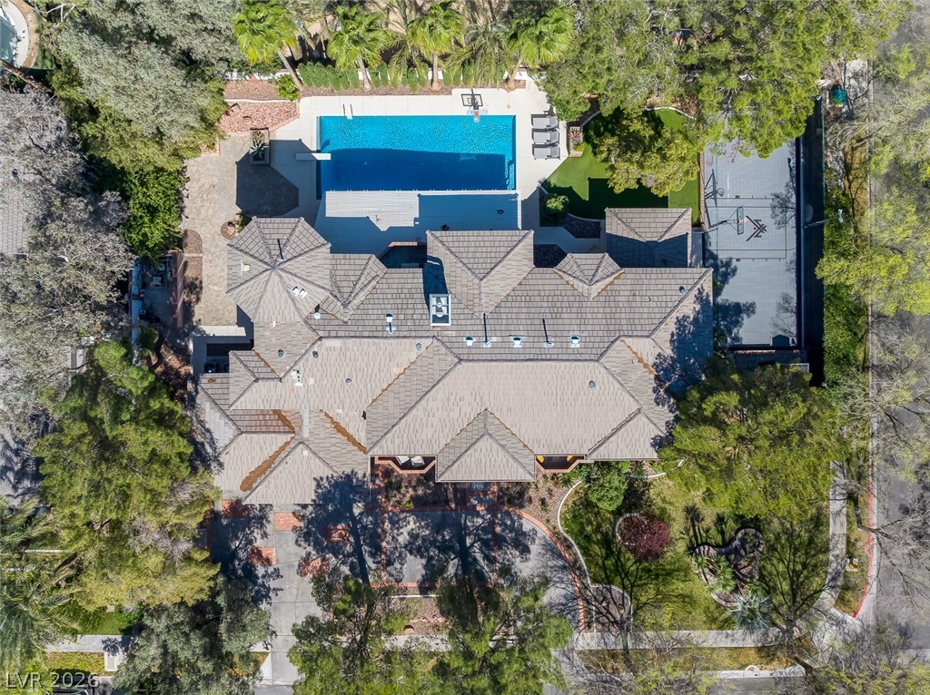 2239 Chatsworth Court