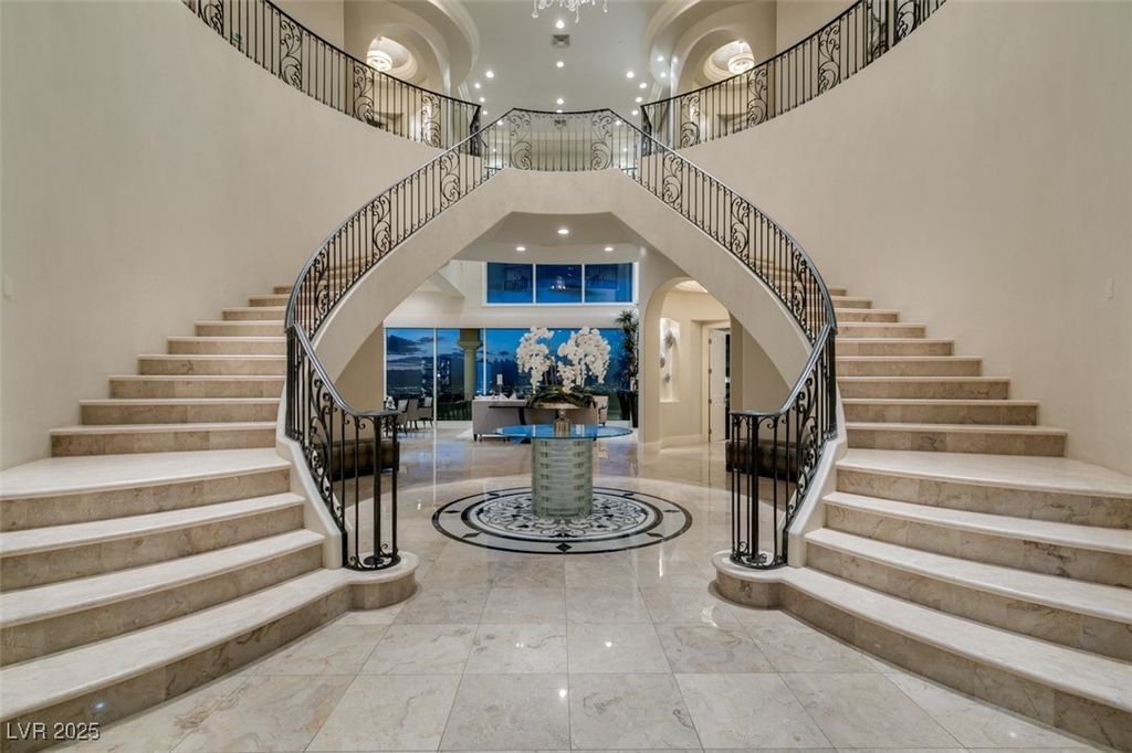 Photo of 4 Awbrey Court, Henderson, NV 89052 (MLS # 2715288)