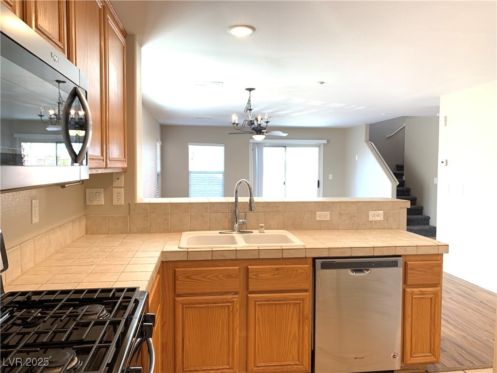 1152 Paradise Desert Avenue, Henderson, Nevada image 7