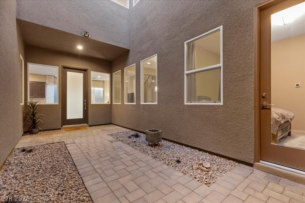 261 Crimson Edge Street