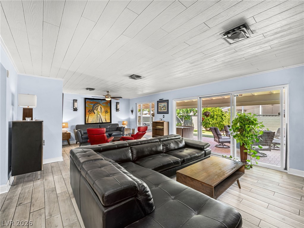 521 Sweeney Avenue