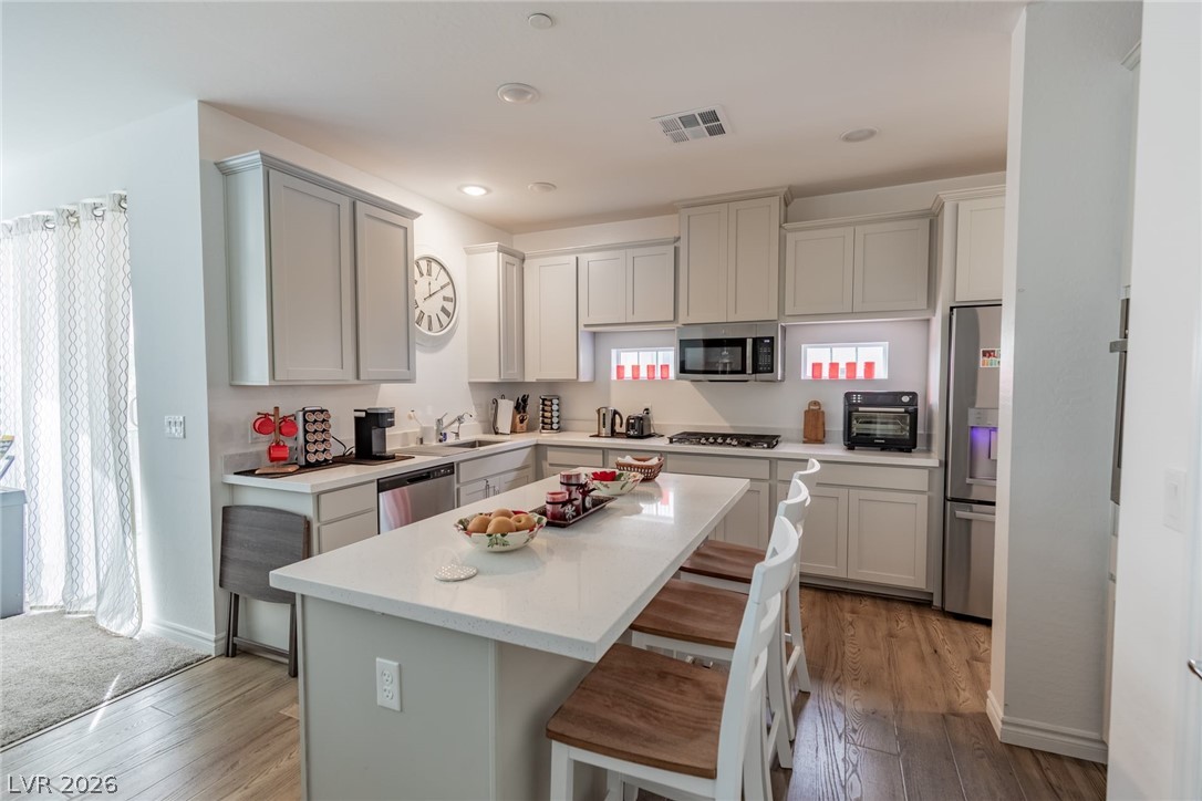 2555 Hampton Road 8206