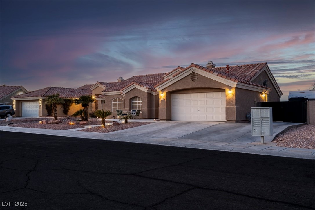 8044 Edward Baher Avenue, Las Vegas, Nevada image 2