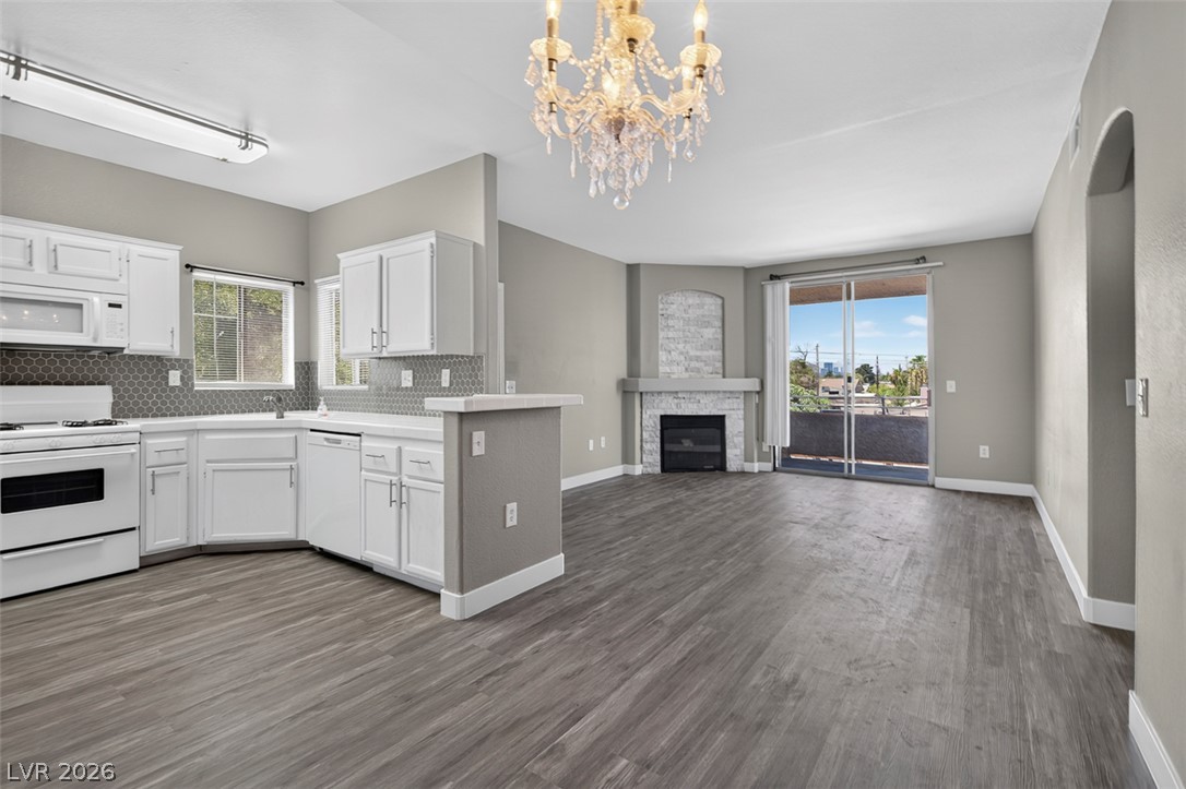 Photo 1 of 44 — 1405 S Nellis Boulevard 2094, Las Vegas, NV 89104