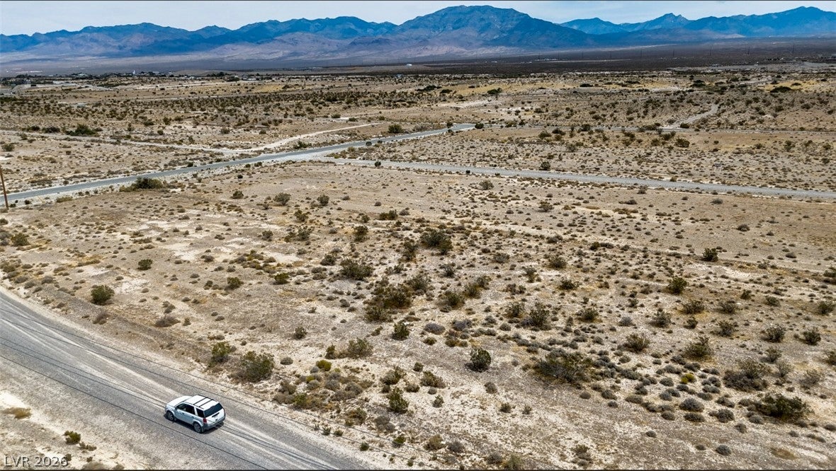 581 N Frontage Road