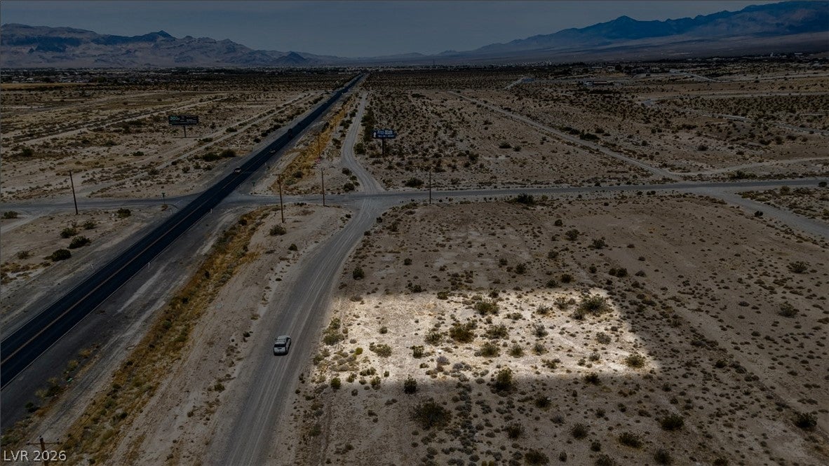 581 N Frontage Road