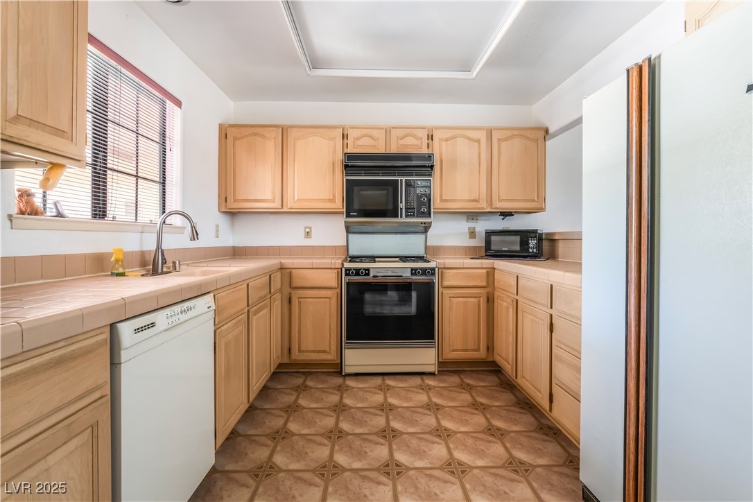 2851 S Valley View Boulevard 2148