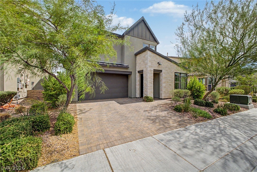 8300 Charleston Peak Street