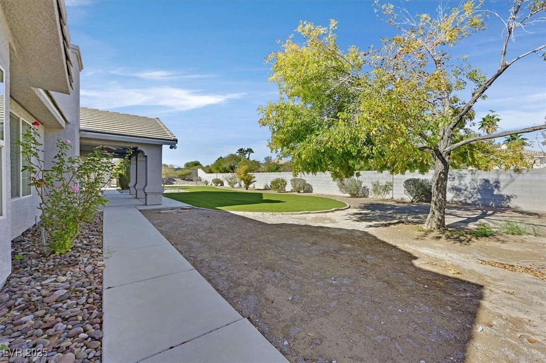 Las Vegas, Nevada 89131, United States, 3 Bedrooms Bedrooms, ,3 BathroomsBathrooms,Residential,Active,249354