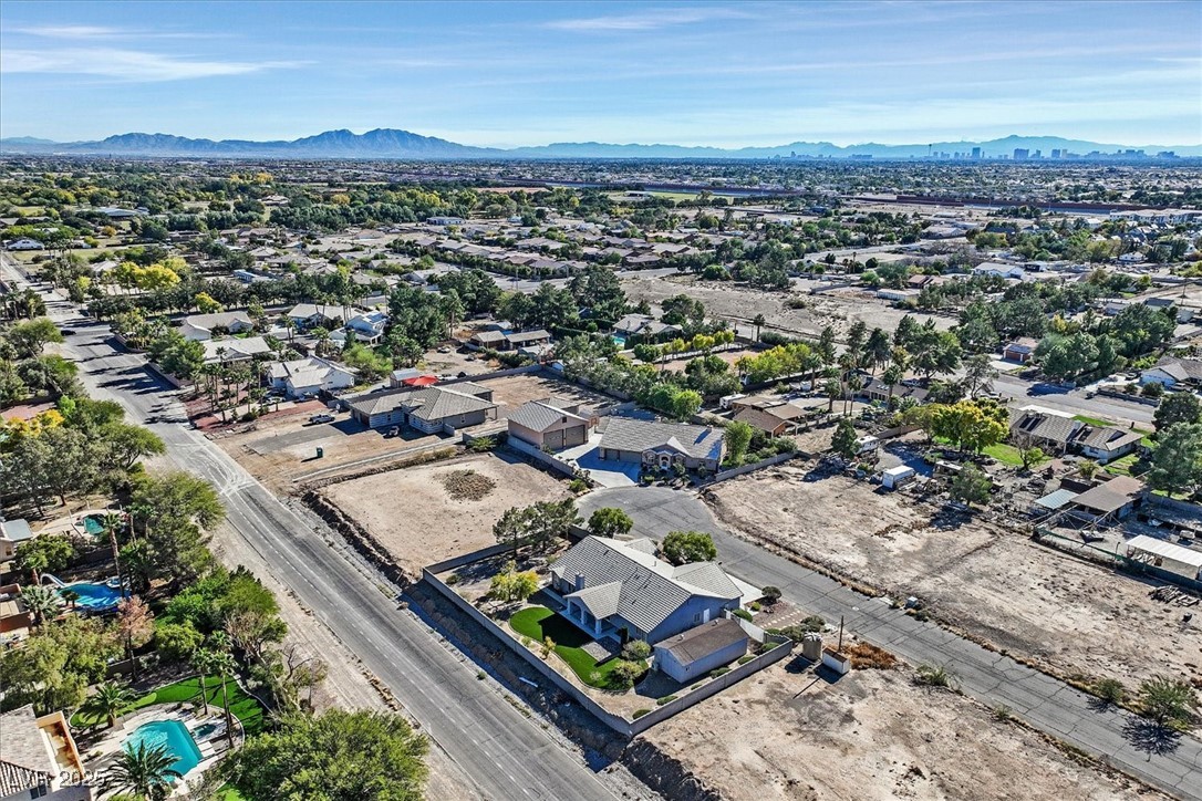 Las Vegas, Nevada 89131, United States, 3 Bedrooms Bedrooms, ,3 BathroomsBathrooms,Residential,Active,249354