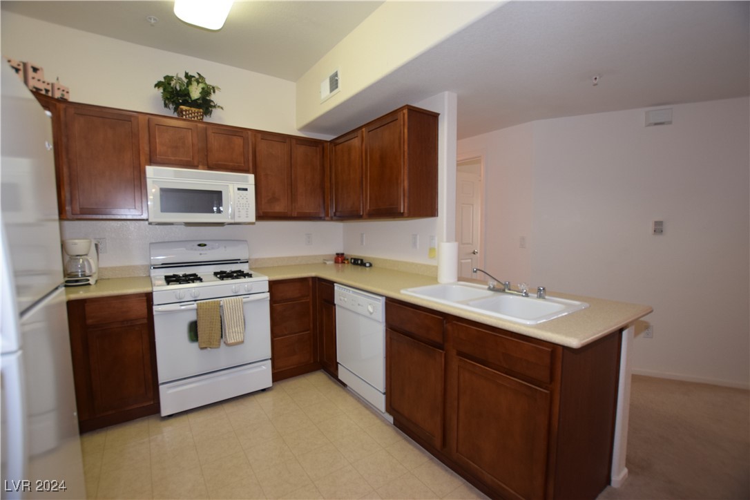 2291 W Horizon Ridge Parkway #10156, Henderson, Nevada image 17