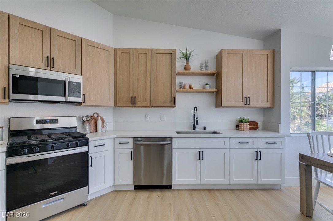 2747 Quaker Ridge Road