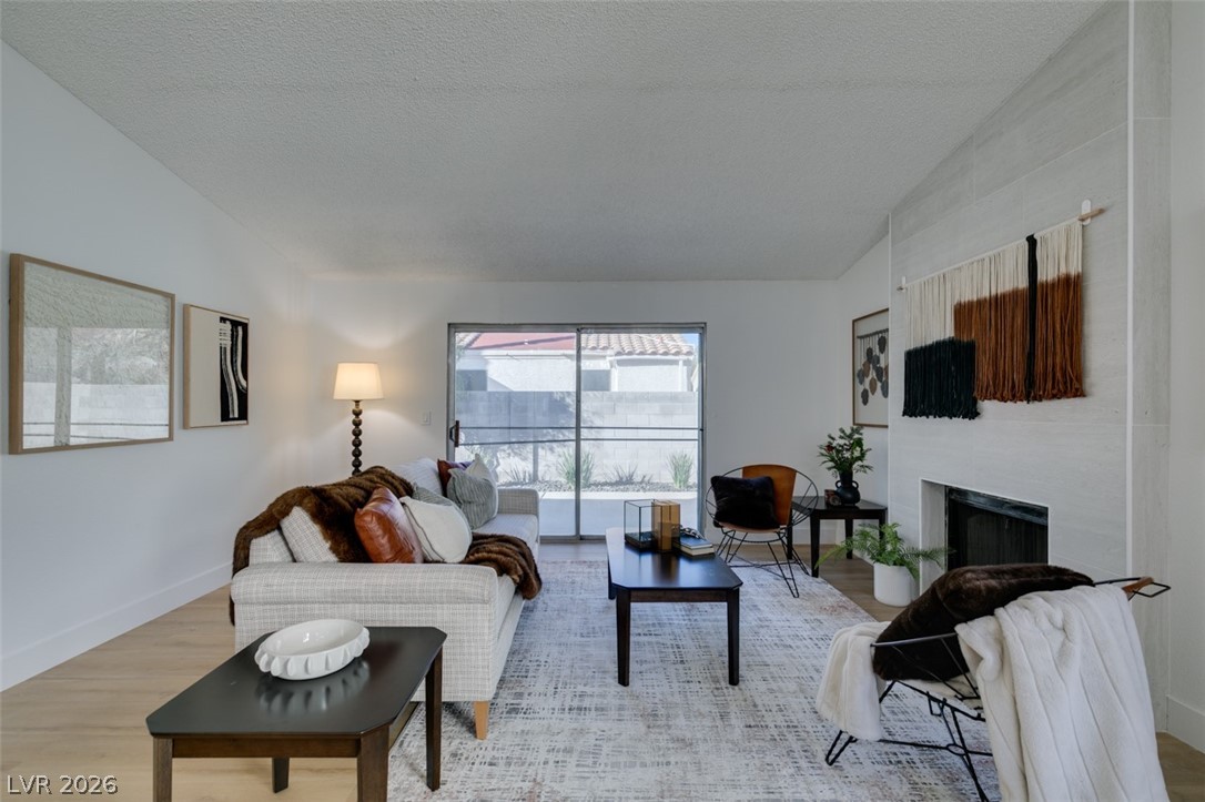 2747 Quaker Ridge Road