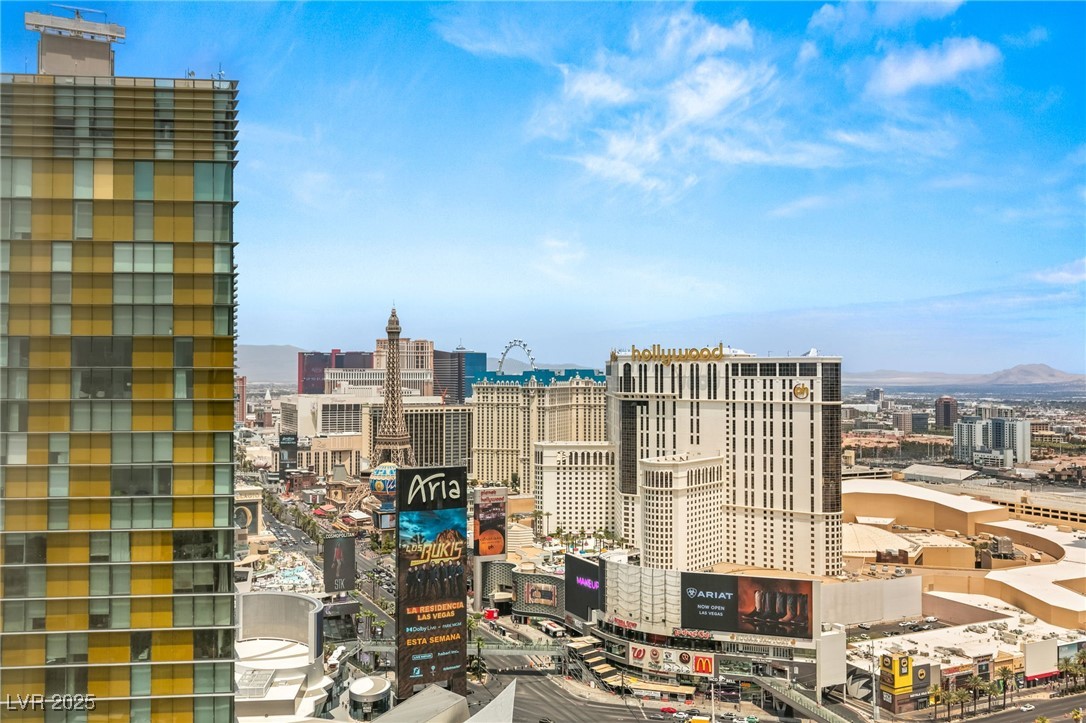 Las Vegas, Nevada 89158, United States, 2 Bedrooms Bedrooms, ,3 BathroomsBathrooms,Residential,Active,99130