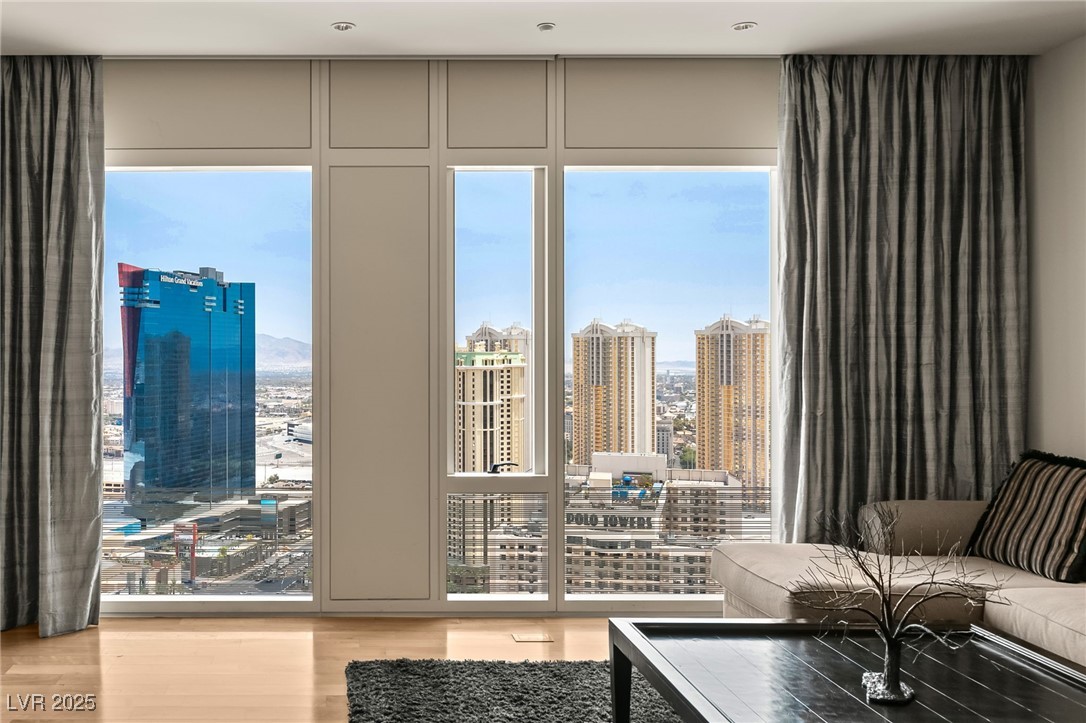 Las Vegas, Nevada 89158, United States, 2 Bedrooms Bedrooms, ,3 BathroomsBathrooms,Residential,Active,99130