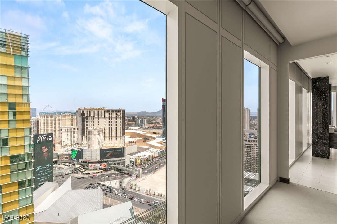 Las Vegas, Nevada 89158, United States, 2 Bedrooms Bedrooms, ,3 BathroomsBathrooms,Residential,Active,99130