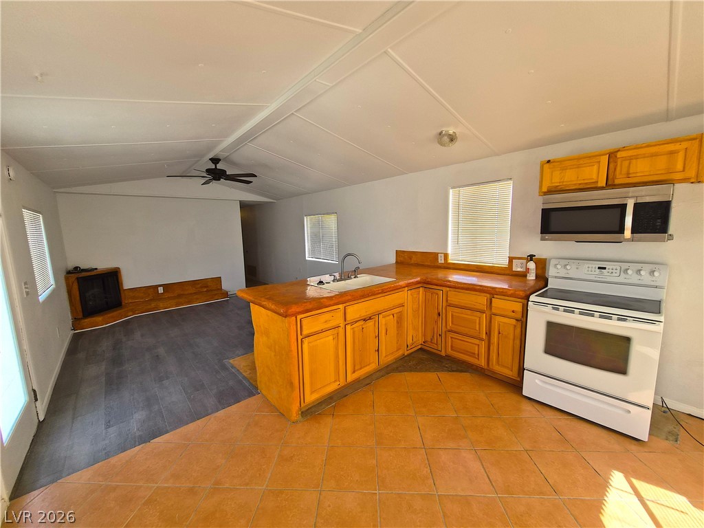 950 Black Street