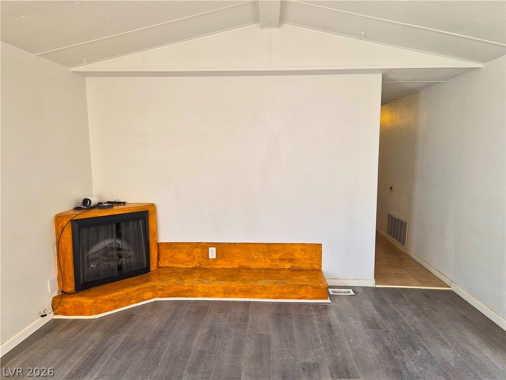 950 Black Street