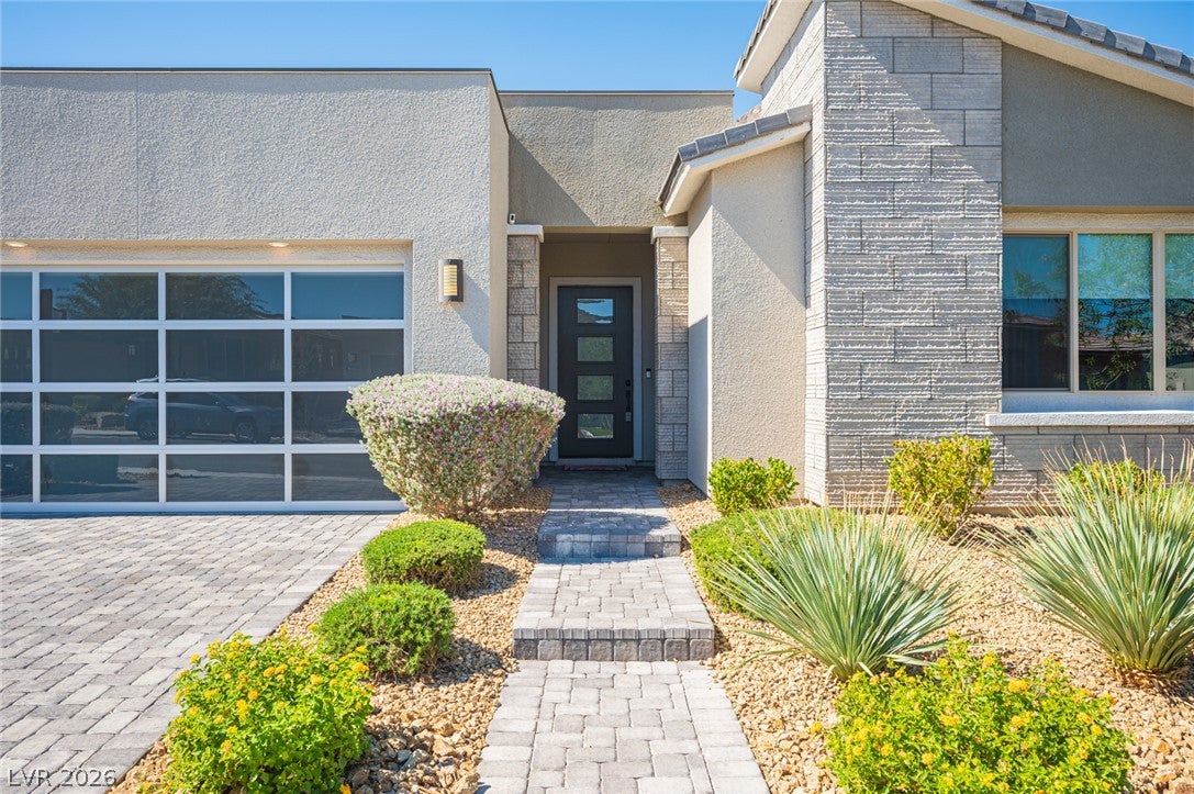 3013 Sierra Juniper Court