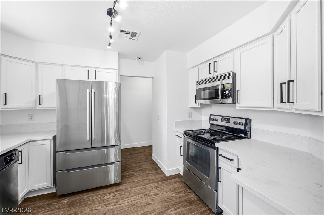 3151 Soaring Gulls Drive 1060